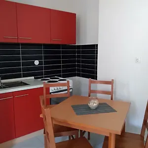 Lilly Apartman